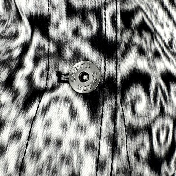 Chico's Monochrome Geometric Teddy Jacket. Size 2. - Picture 4 of 7